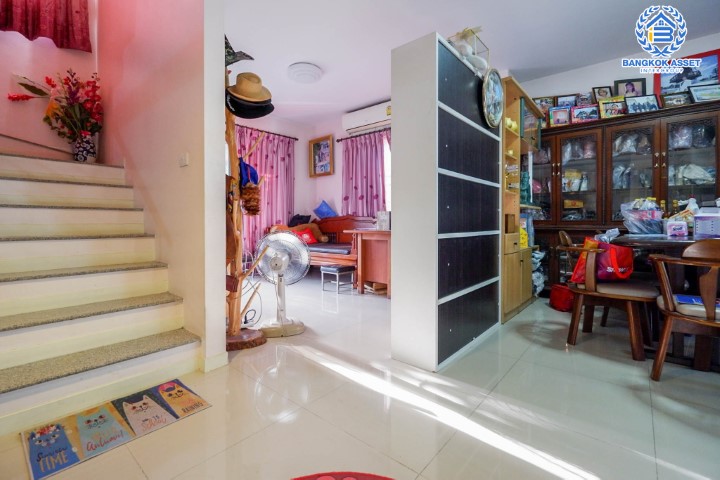 *****บ้านเดี่ยวมือสองย่านนนทบุรี ม.โฮมเพลสเดอะพาร์ค รัตนาธิเบศร์ เนื้อที่กว้าง 52 ตร.ว. ฟังก์ชัน 3 ห้องนอน 2 ห้องน้ำ ที่จอดรถ 2 คัน บ้านพร้อมอยู่ แถมฟรีเฟอร์นิเจอร์แบบจัดเต็ม! โครงการตั้งบนทำเลเดินทางสะดวก ใกล้รถไฟฟ้าสายสีม่วง "สถานีบางพลู" และทางด่วน "กาญจนาภิเษก" จองเลย!